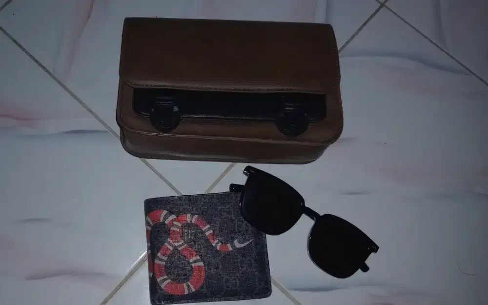 Dijual cepat. tas keren + bonus topi Ex. Pemakaian cowo