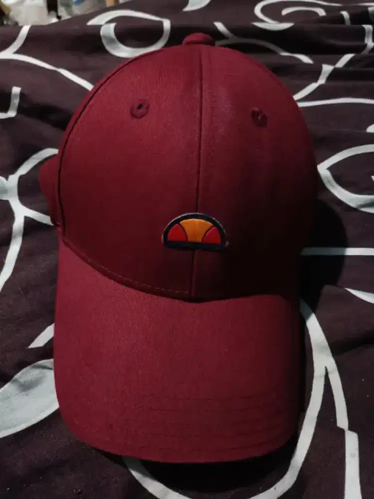 caps ellesse masih baru