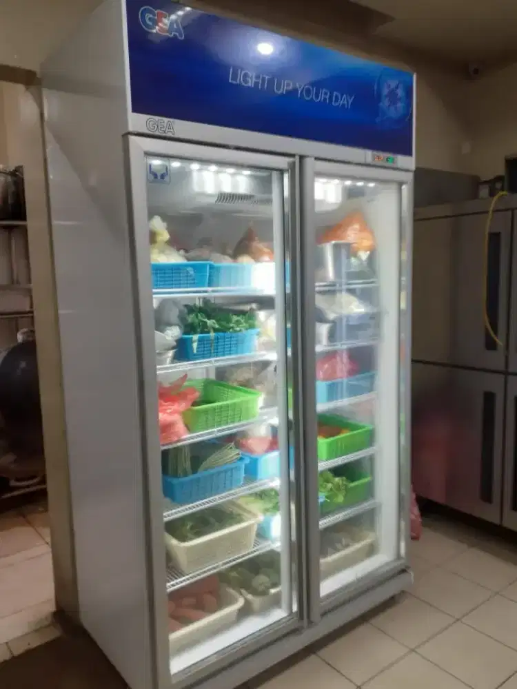 Jasa perbaikan kulkas dan m cuci AC kota bandung