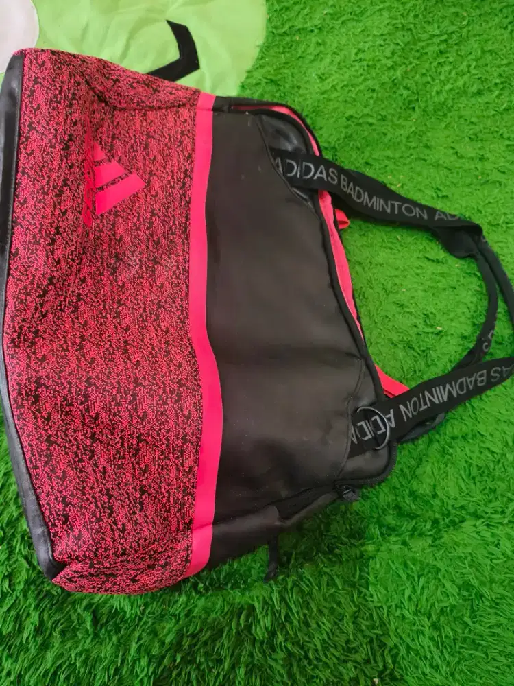 Tas Adidas olahraga