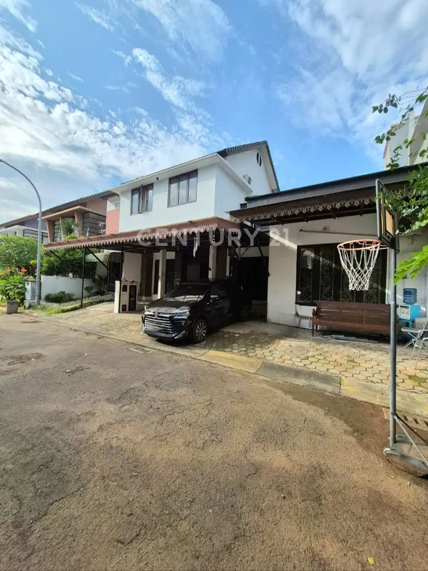 Rumah Bagus Siap Huni Posisi Kuldesak Di Emerald Bintaro 7820
