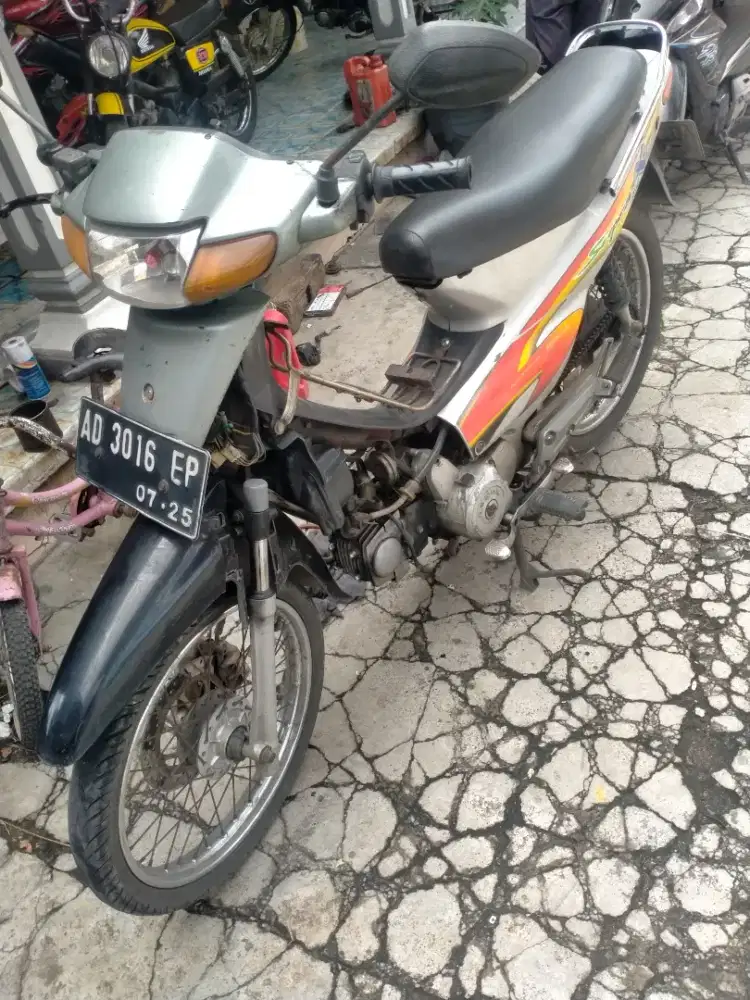 Supra x 2000 komplit mesin bagus irit