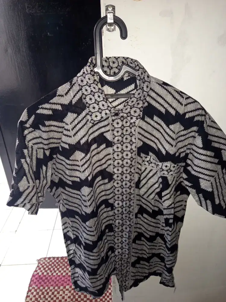 Baca caption! Batik bekas bisa nego sampe jadi