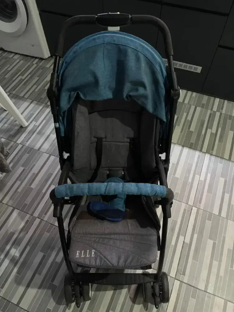 Stroller bayi dan