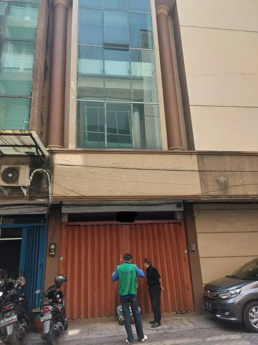 Dijual Cepat Ruko Bagus 3 Lt di Lenmarc Kayoon Surabaya