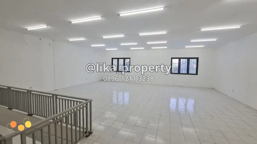 Disewakan Gedung Komersial 2 Lantai di Wonokromo, Surabaya