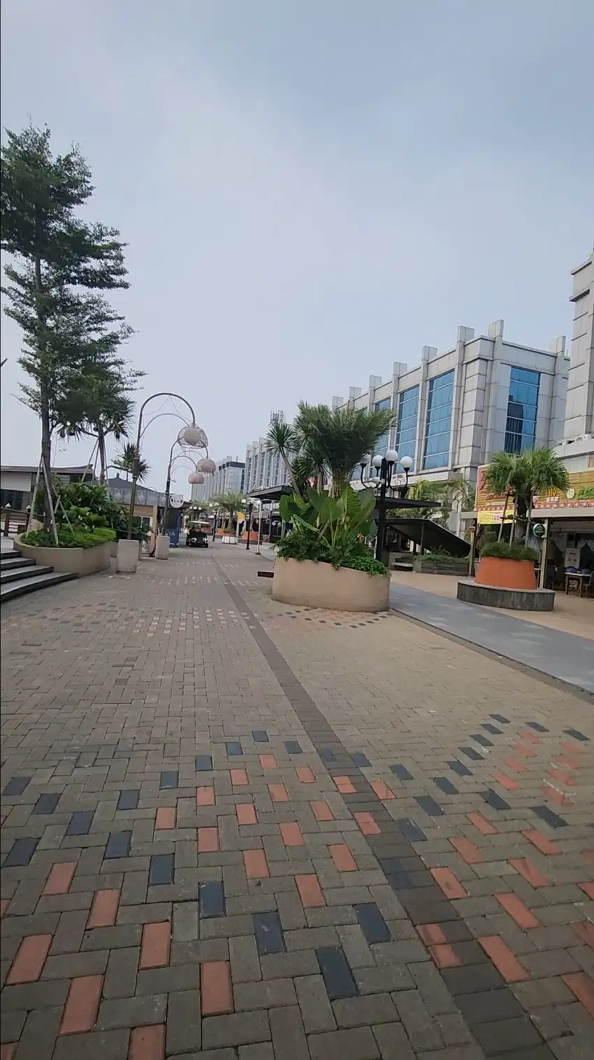 Di sewakan ruko gandeng batavia 5 lantai 2 tampak golf island