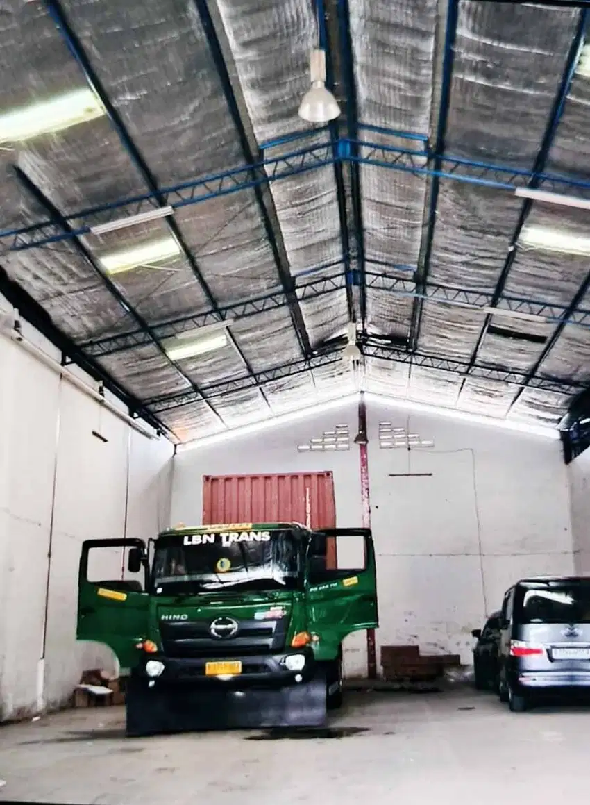 Gudang Strategis di Daan Mogot Jakarta Barat, Akses 40 Feet – 540 m²