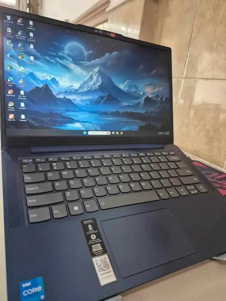 Lenovo Ideapad Slim 3i - Like New(garansi panjang)