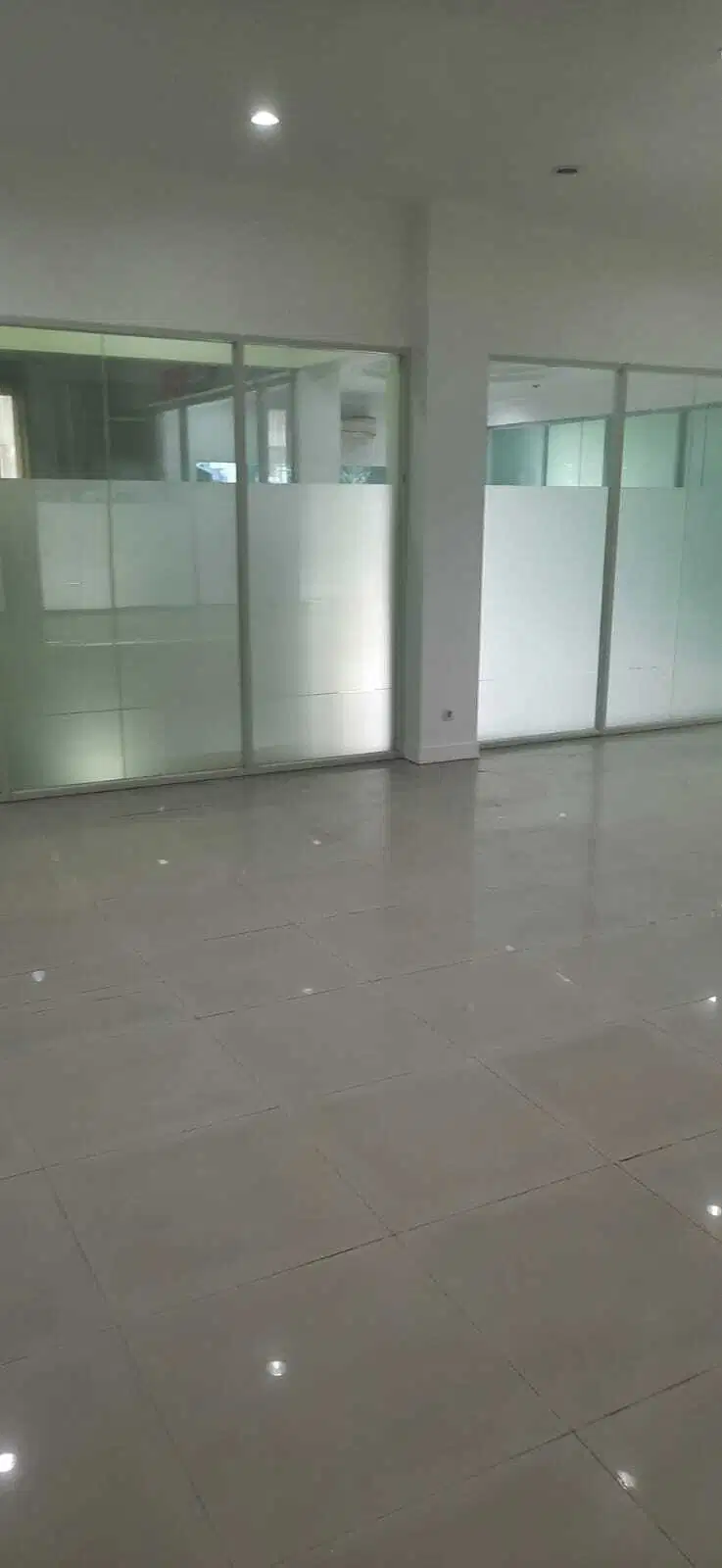 DISEWA RUANG USAHA DI SENOPATI  JL. SURYO KEBAYORAN BARU JAKARTA SELAT