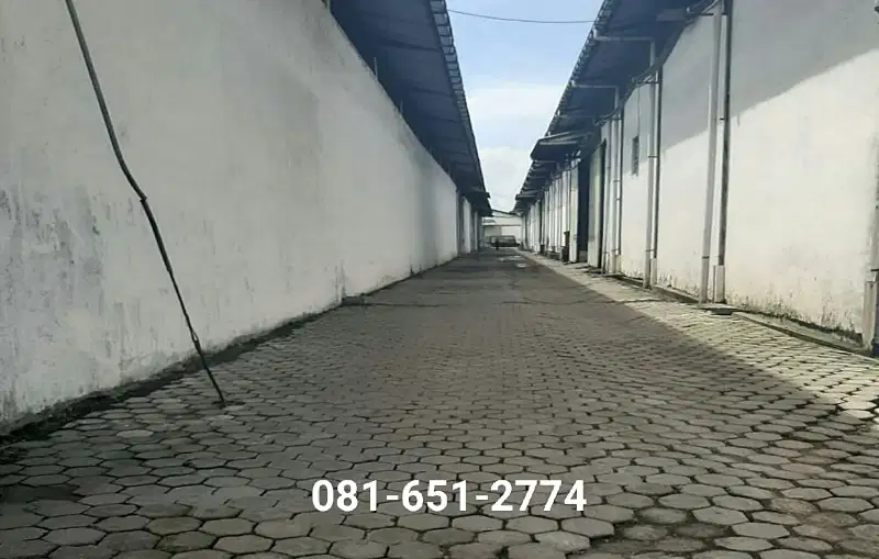 Pabrik Plastik di Mojokerto.