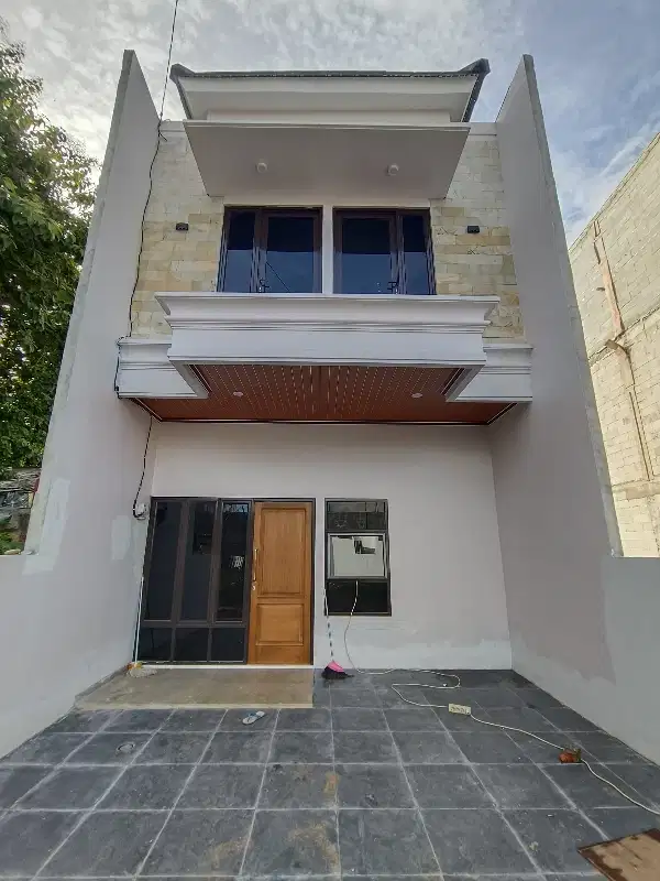 Rumah 2 lantai jakarta timur 750 juta cash shm cluster