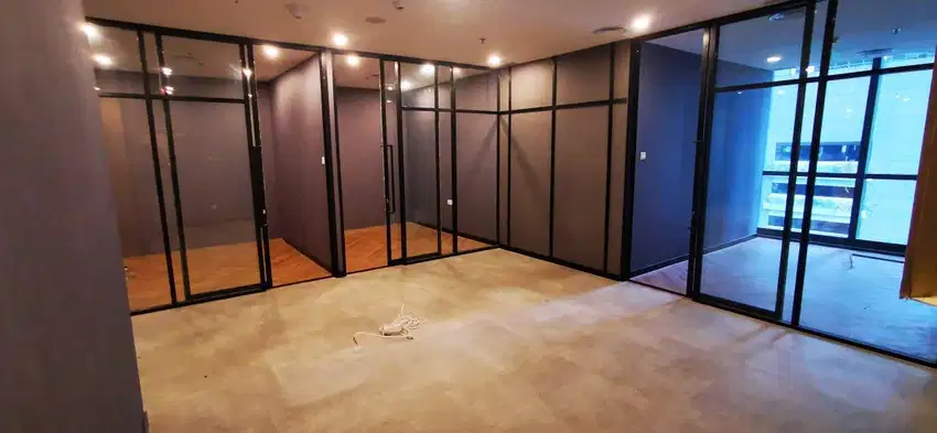 Office Available Semi Furnish Treasury Tower 141sqm Low Zone