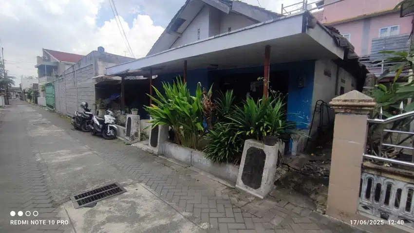 Dijual Tanah Bonus Rumah 3 Kamar Tidur Dekat Kampus UGM Yogyakarta