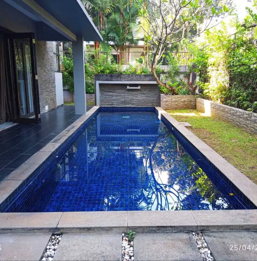 Rumah renovasi dan swimming pool di  Green cove BSD city