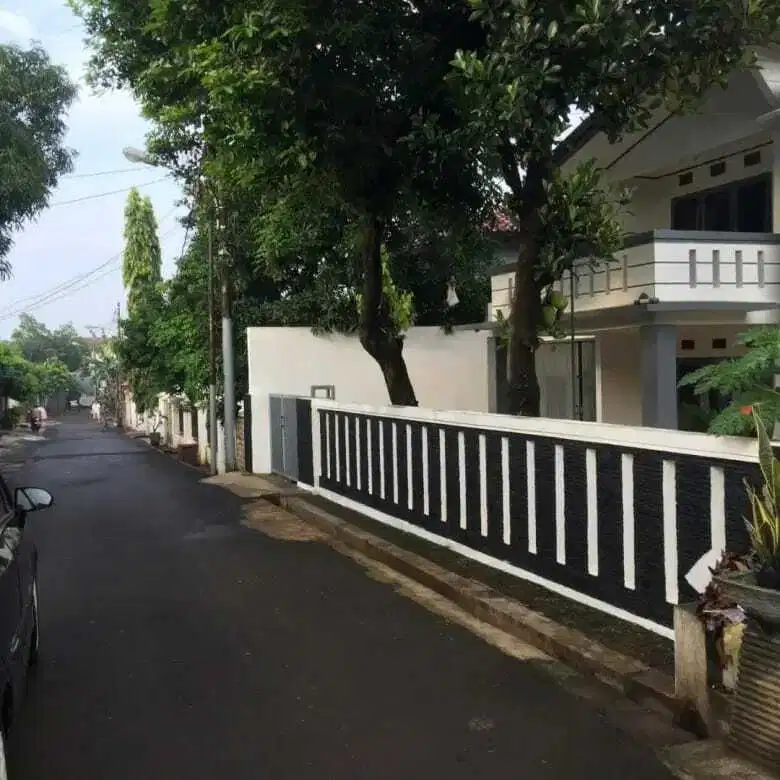 Rumah megah luas siap huni di Kalimalang