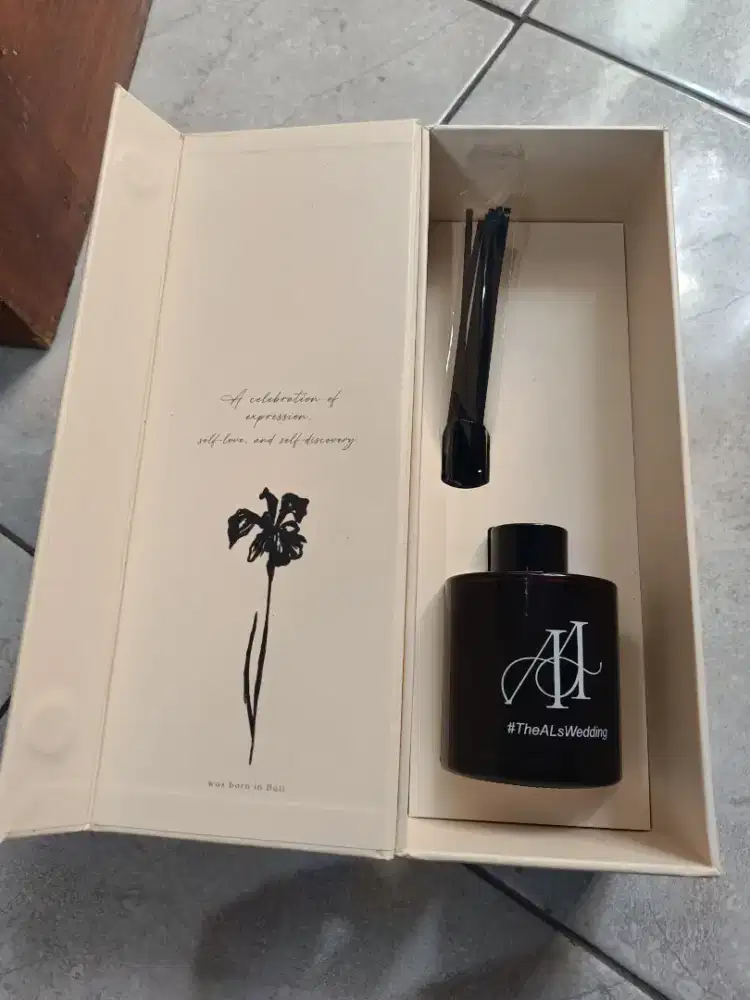 Secret Garden Reed Diffuser 140 ml Frangipani Bali