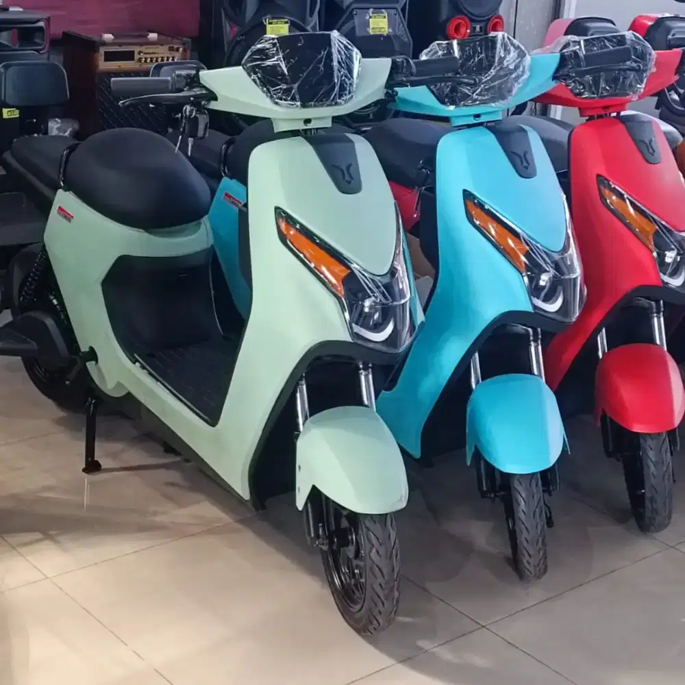 SEPEDA LISTRIK READY BANYAK TIPE DAN BERGARANSI RESMI