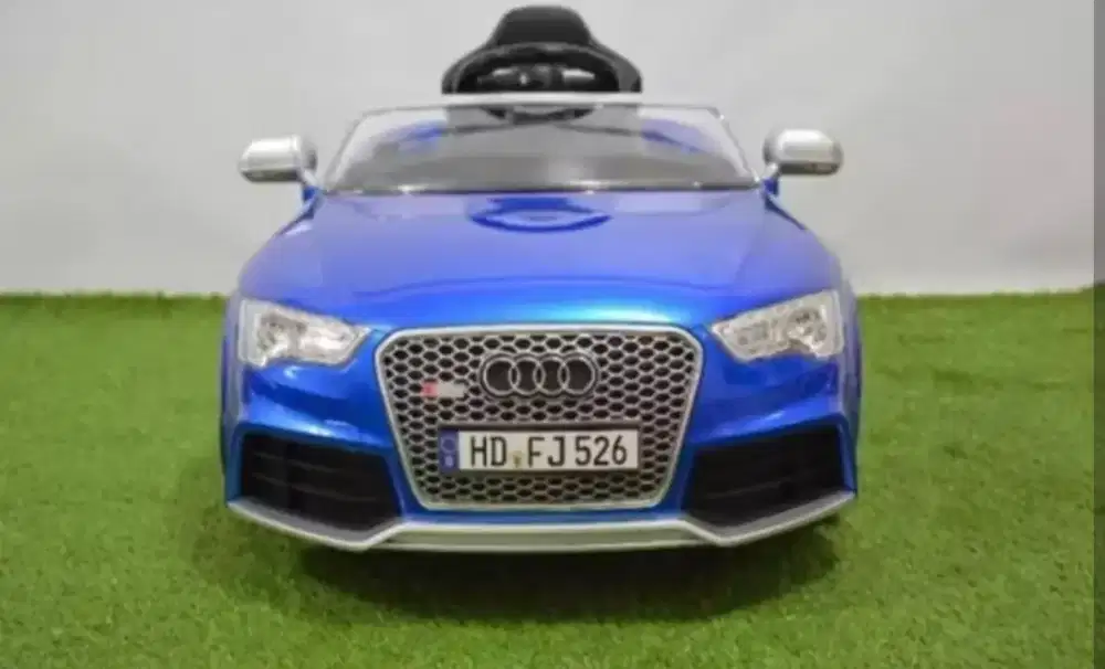 Mobil aki anak Audi fj526