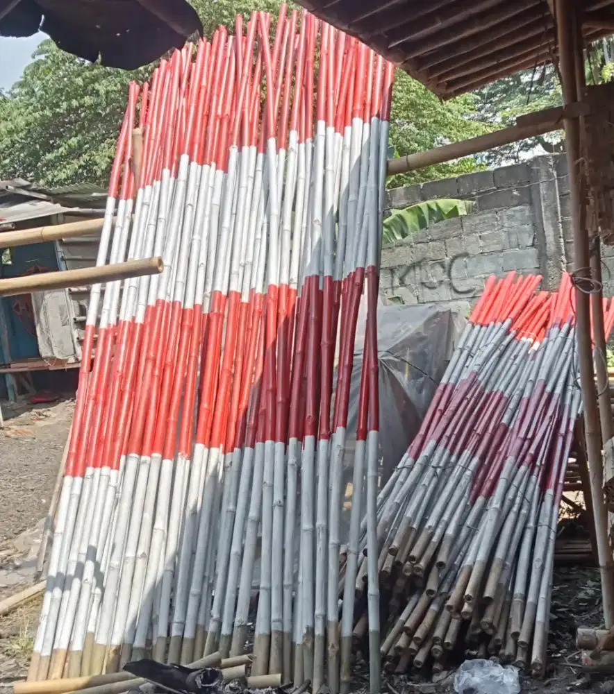 Tiang bendera sudah di cet