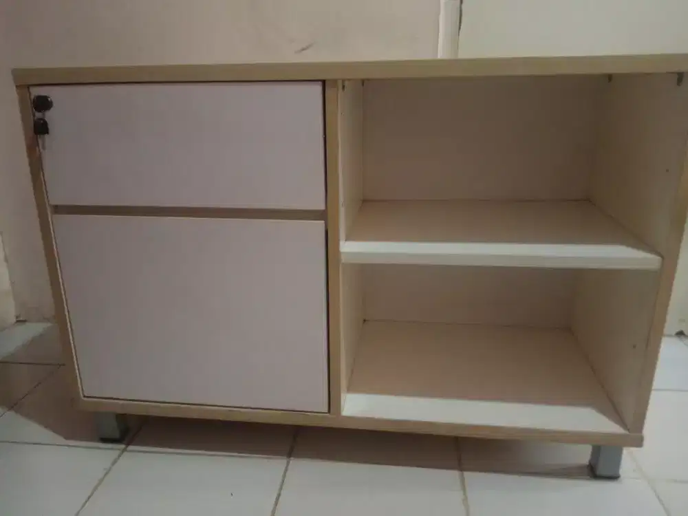 Laci meja ukuran panjang 1 M lebar 0,6 M