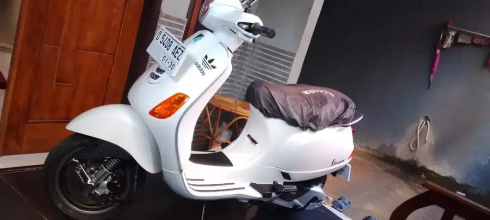 Vespa matic LX 125