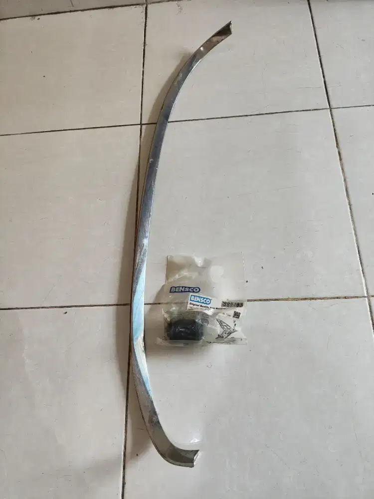 Dijual list chrome bumper bawah Mirage dan bushing arm mirage