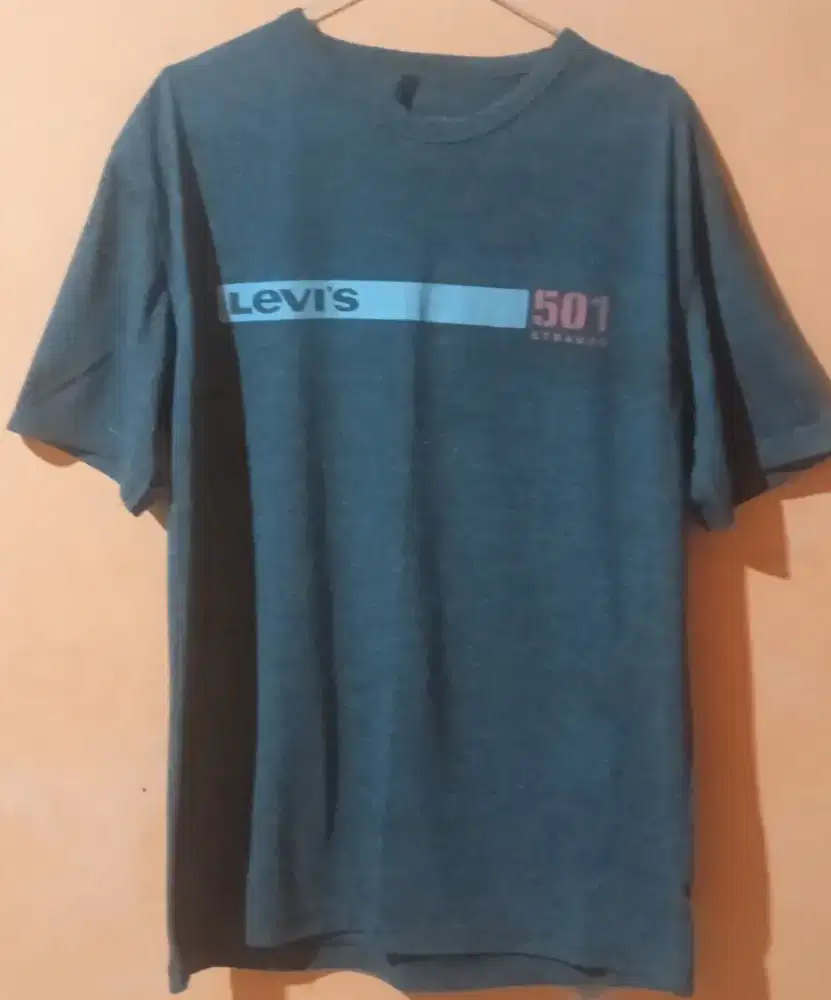 Kaos Levi's Pria