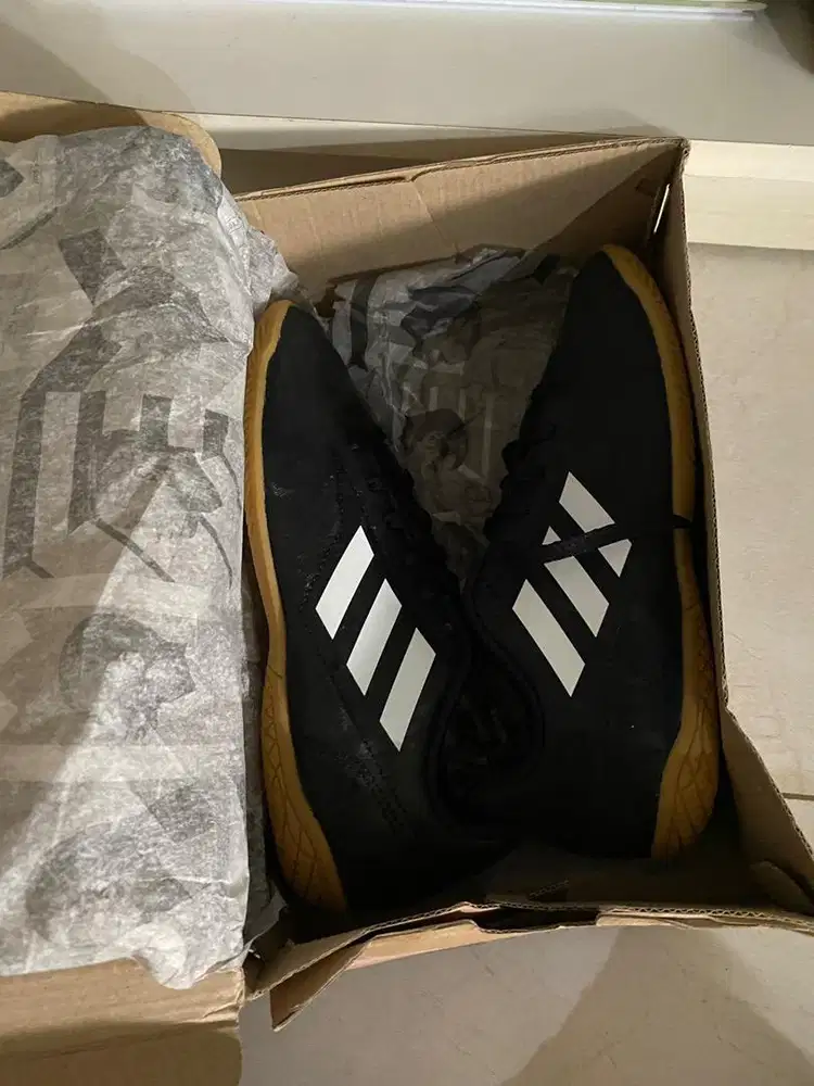 Sepatu futsal adidas ori
