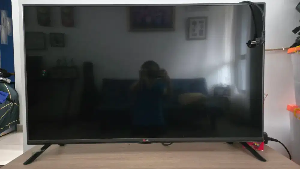 Tv lg 49inch dijual apa adanya