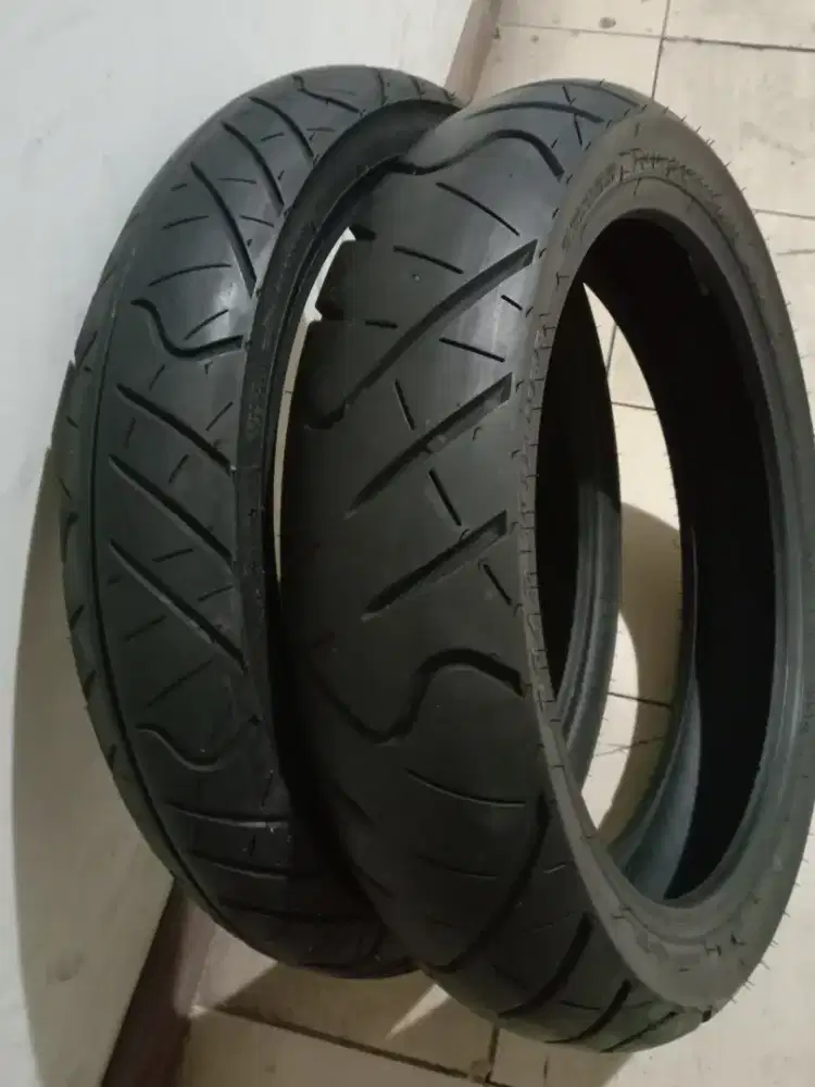 Jual  Ban motor bekas uk R17 100/80 dan 130/70