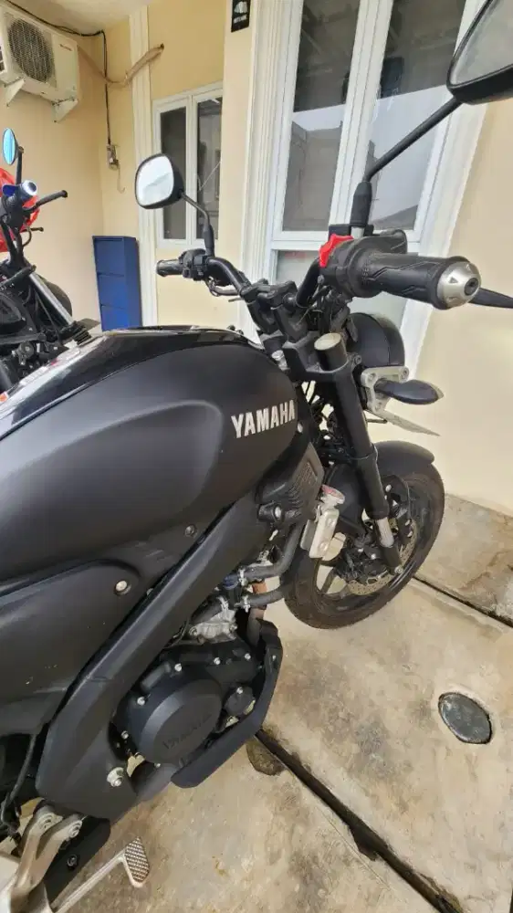 YAMAHA XRS 155 Black