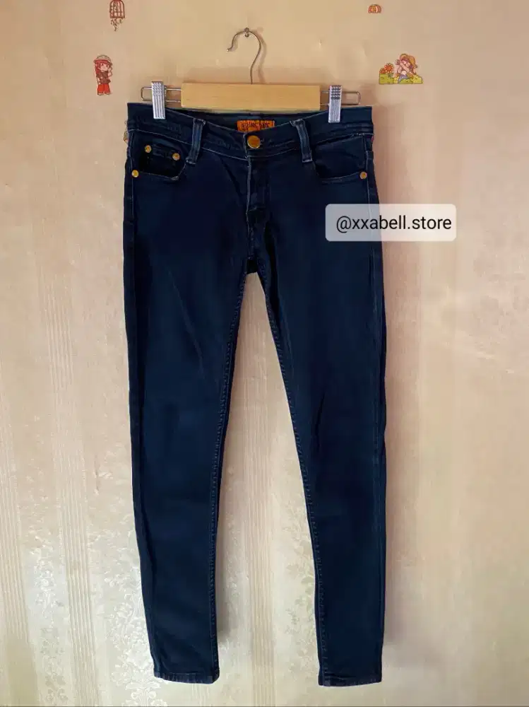 preloved celana jeans cewek size 28