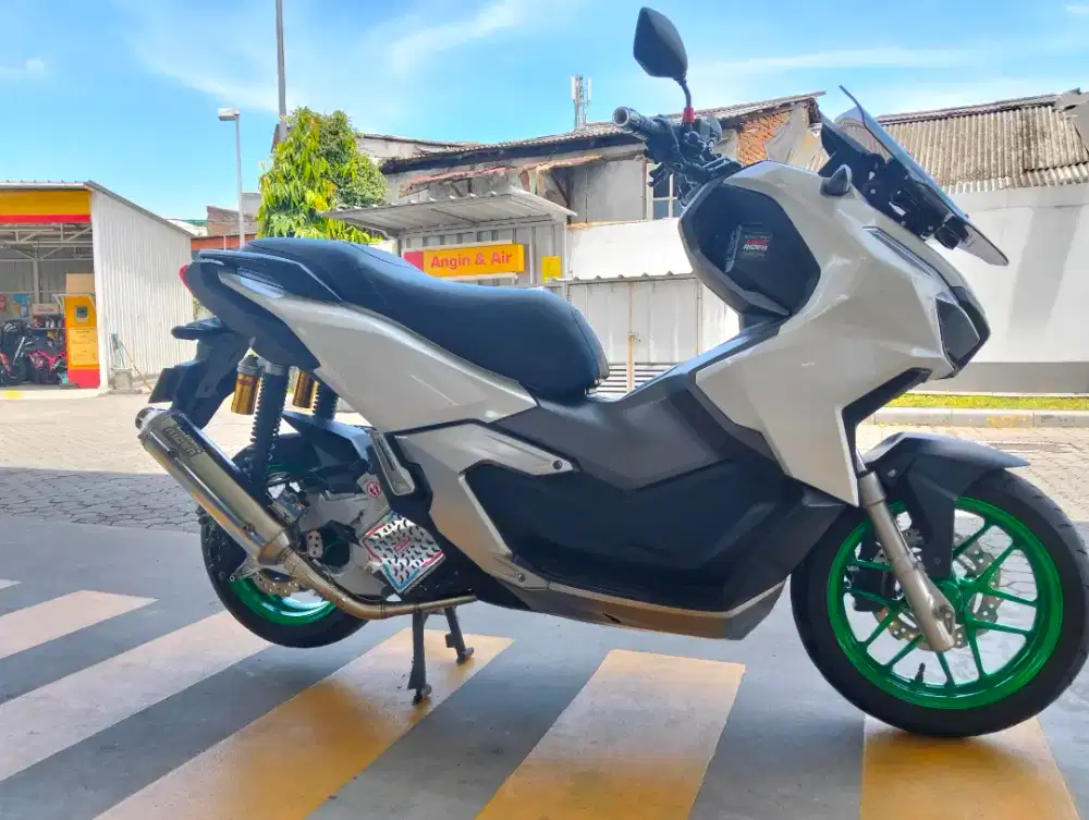 Honda ADV 160 CBS Putih