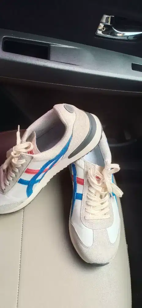 Sepatu Otnisuka tiger california france 41