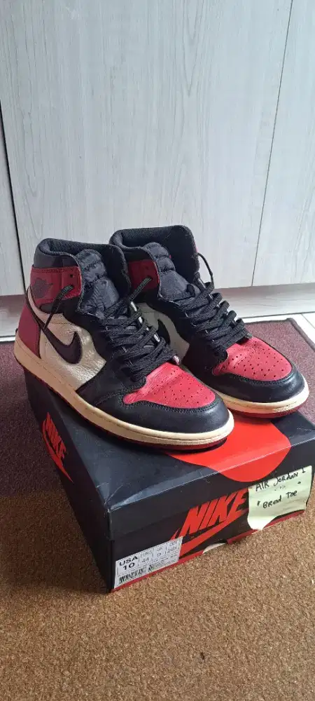 Sepatu Nike Jordan high OG (bred toe)