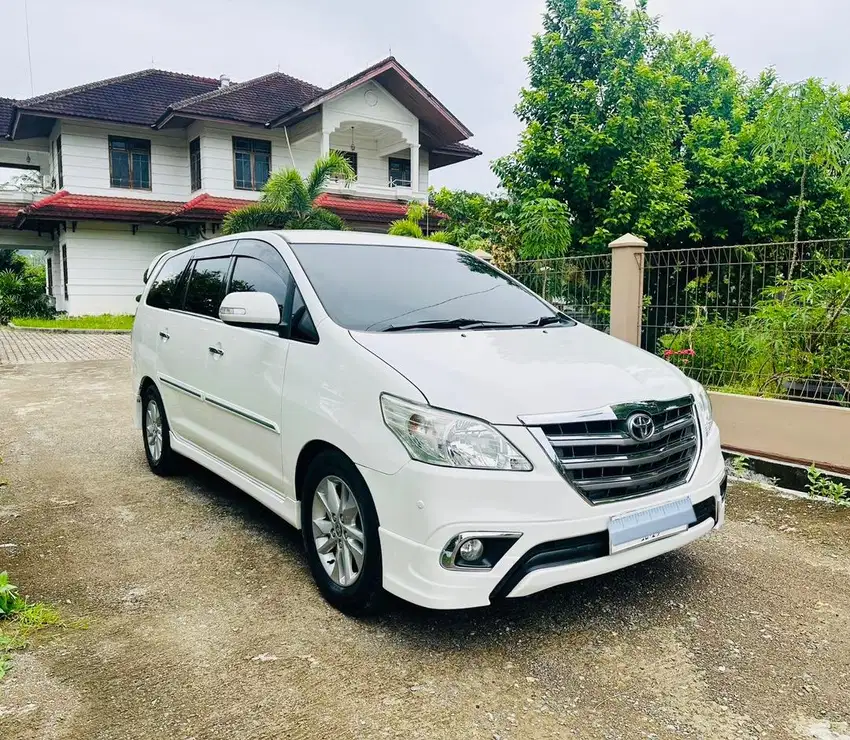 Toyota Innova 2.0 V Luxury 2013 BL