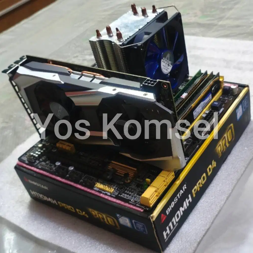 CPU Komputer Desain Gaming Pro Streaming Intel Core i7 Ram 32GB Nvidia
