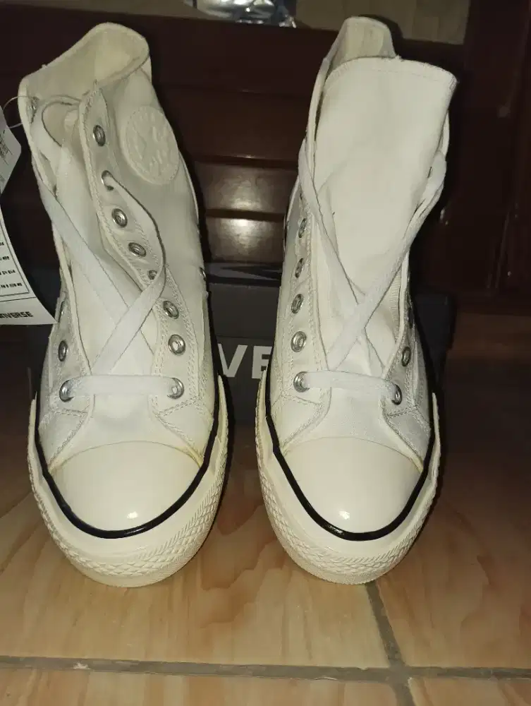 Sepatu Converse size 42