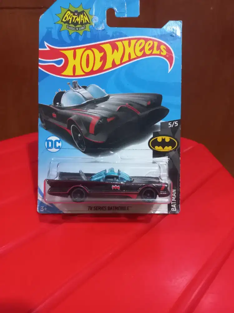 HOT WHEELS TV SERIES BATMOBILE BATMAN