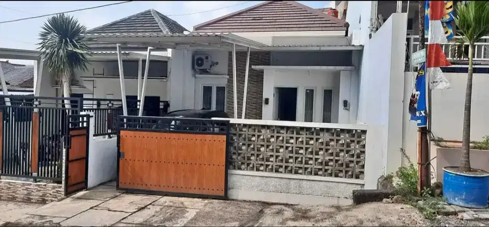 RUMAH TENGAH KOTA DEKAT TOL KRAPYAK DAN MANYARAN