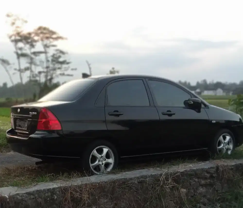 Sedan Suzuki Baleno next G