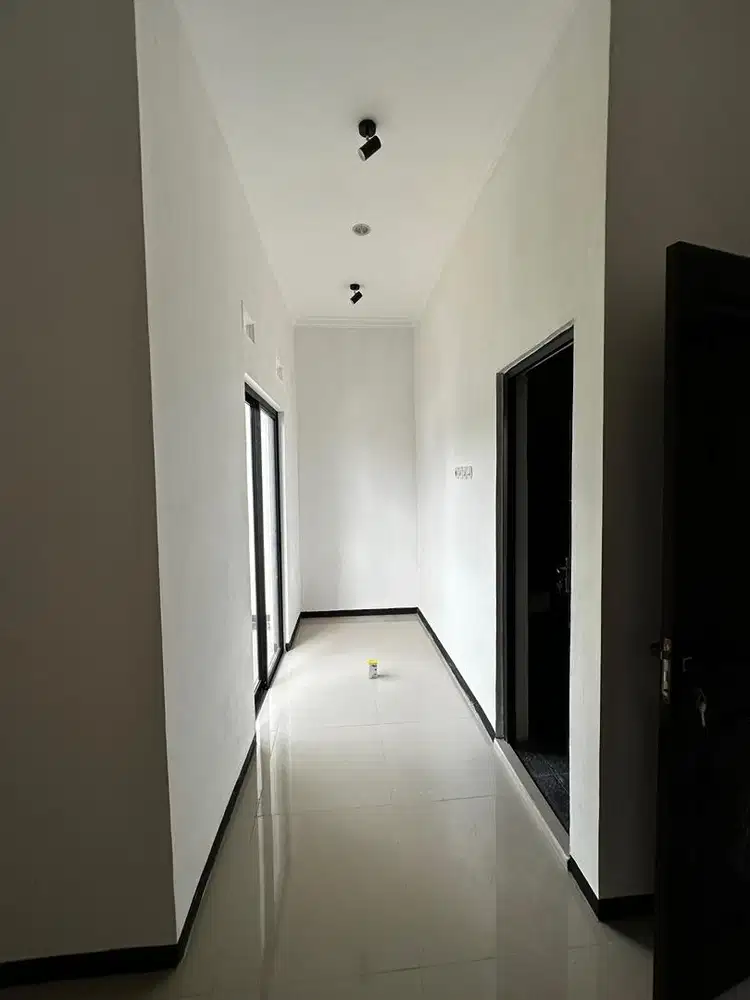 Rumah di kota madiun 2 lantai minimalis