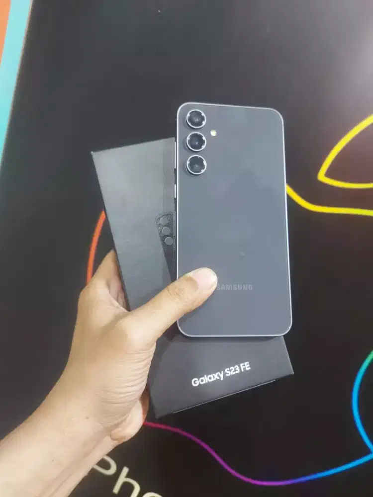 Samsung S23 FE Ram8/256GB Garansi SEP 2025.

mulus no minus