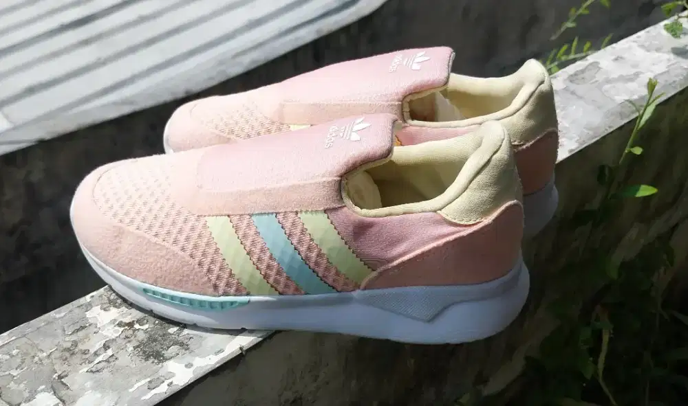 SEPATU SNEAKERS ANAK KIDS ADIDAS