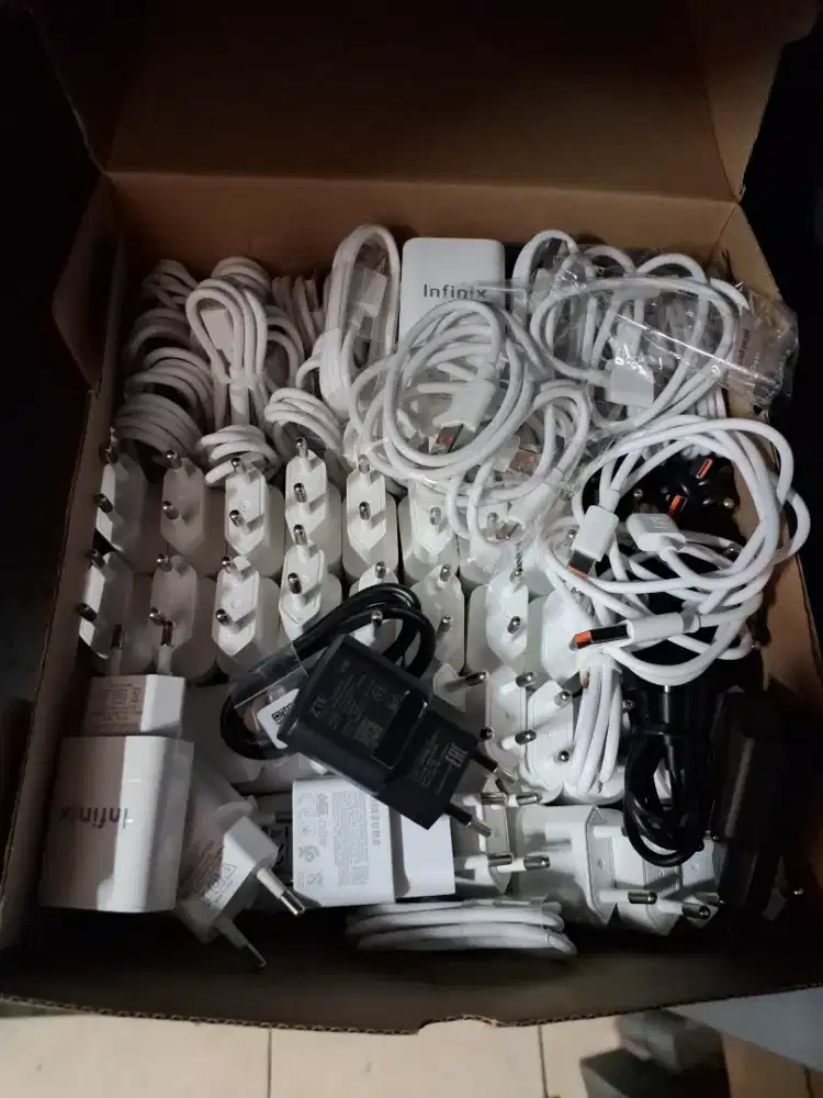Jual aneka charger hp infinix, itel & zte original murah
