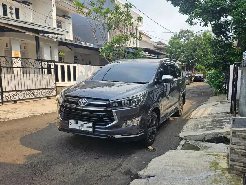 Toyota Innova Venturer Bensin 2020 AT 2.0 Reborn Kijang G V