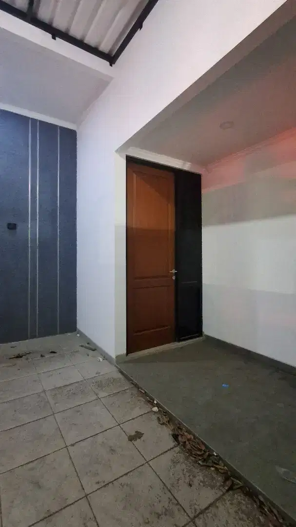 Dijual rumah 2 lantai di Puspita Loka BSD City