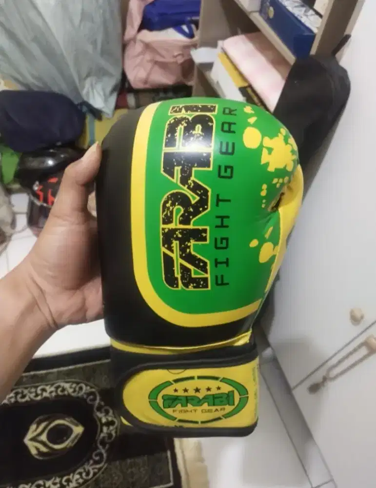 Sarung tangan tinju FARABI