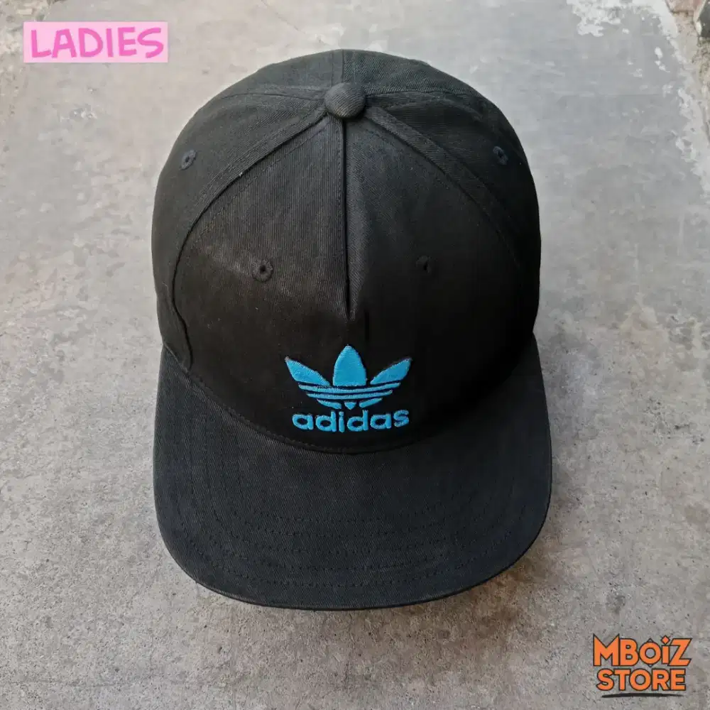 Topi wanita treefoil (HARGA PASS, NO COD, NO NEGO, SHOPEE FREE ADMIN)